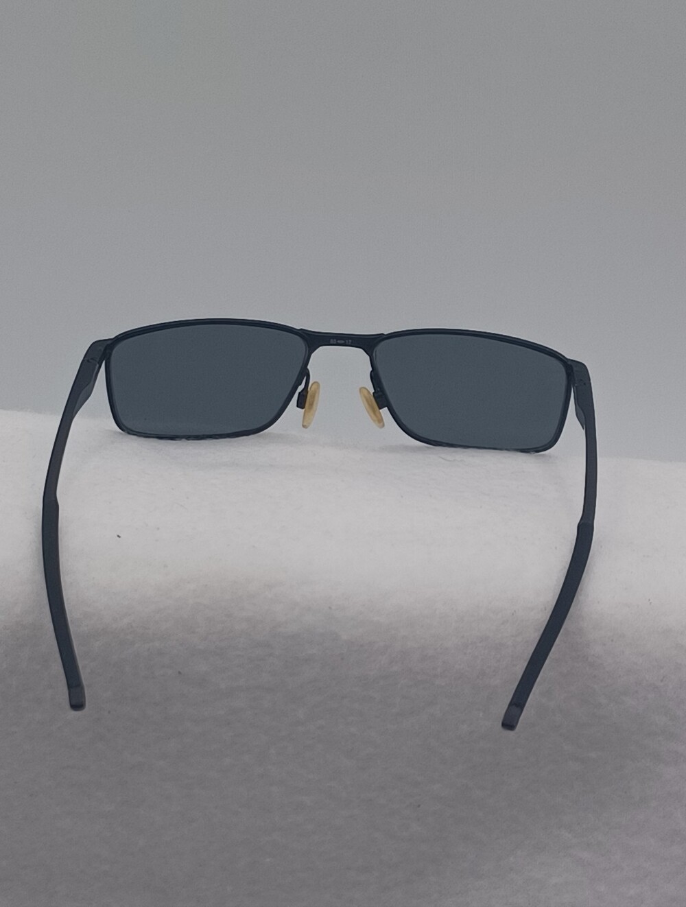 MENS Oakley Polorized Sunglasses - Picture 5 of 7